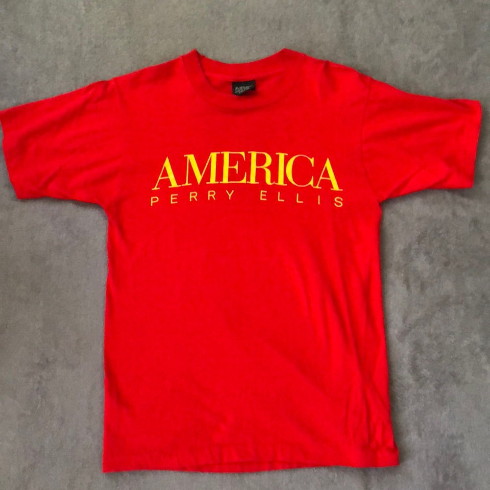 Perry Ellis America Vintage Red T-shirt Made in USA 100% Cotton